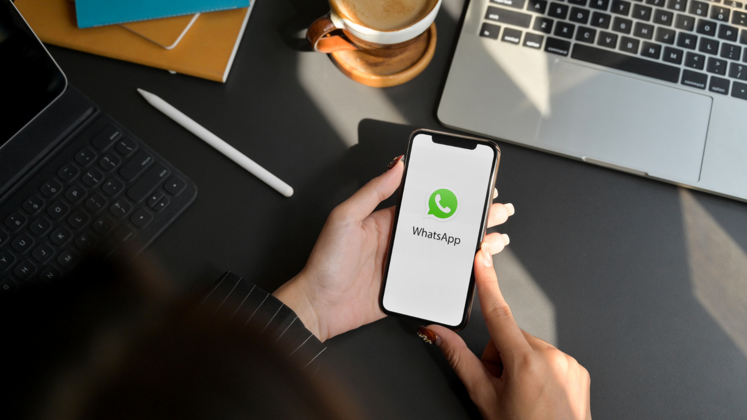 WhatsApp + IA: Conecta mejor, responde más rápido y gana clientes.