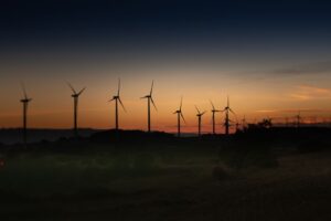 El Resumen: Demandas generadas por IA y plantas de energía virtuales para centros de datos - MIT Technology Review en español