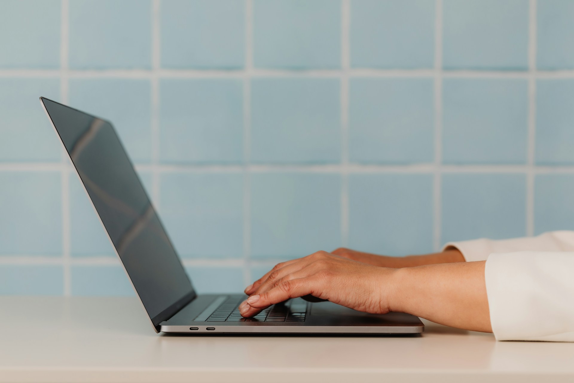 Digitaliza tu negocio: Odoo para empresas de servicios de diseño