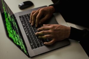 Los ciberataques más comunes en 2023 en el sector empresarial y cómo protegerse de ellos