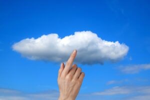 ¿Es seguro para mi empresa trabajar en la nube?